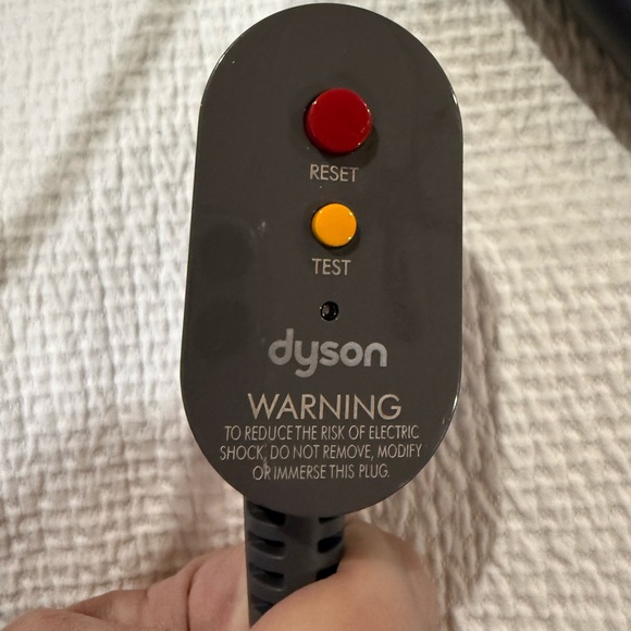 Dyson Airstrait - Picture 3 of 7